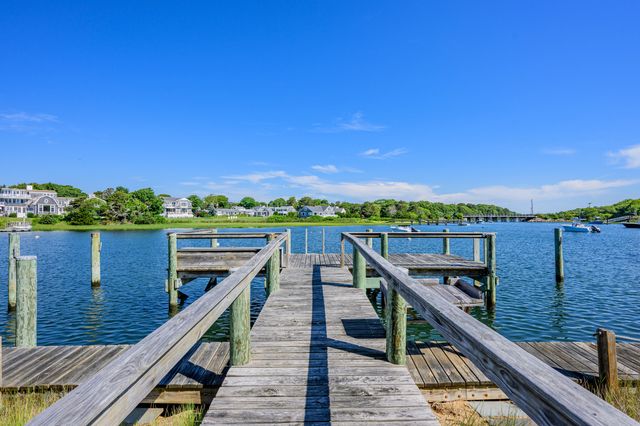 5 Strandway, West Harwich, MA 02671