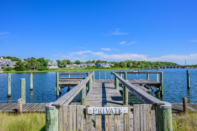 5 Strandway, West Harwich, MA 02671