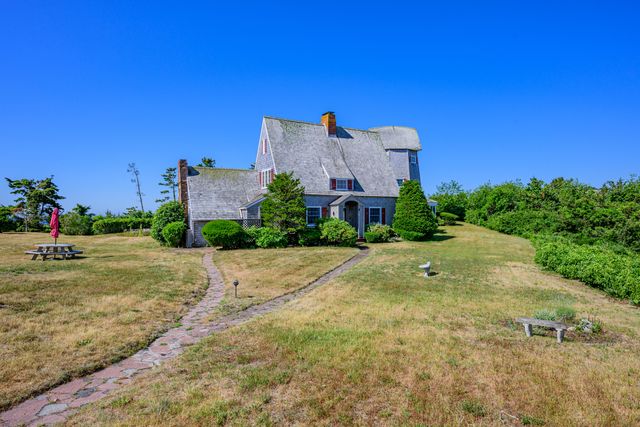 5 Strandway, West Harwich, MA 02671