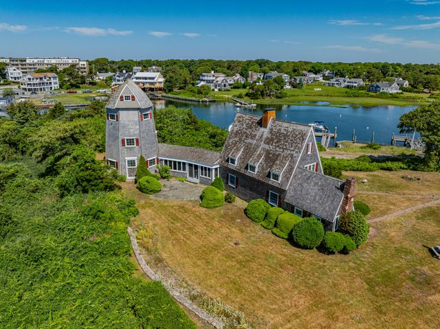 5 Strandway, West Harwich, MA 02671