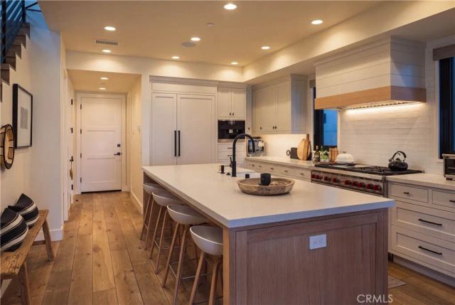 211 35th, Newport Beach, CA 92663