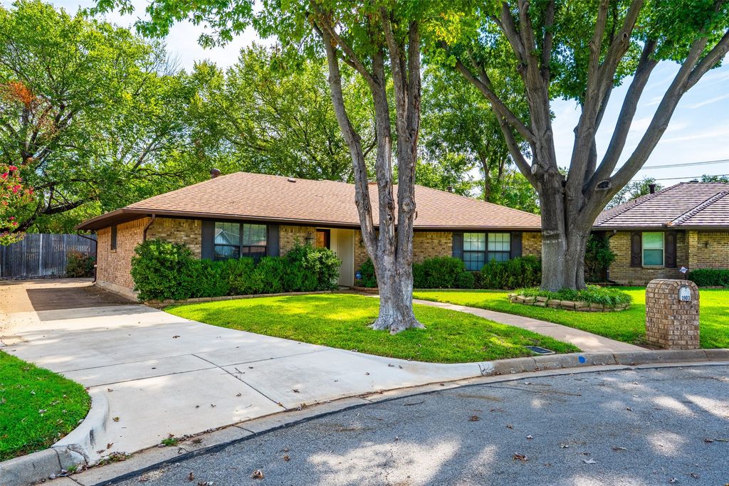 1903 Moody Court, Arlington, TX 76012 — photo 2