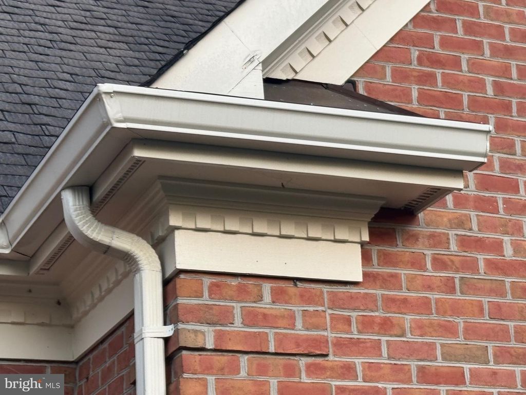 Image 9 of property listing at 9409 ELIZABETH CT, Fulton, MD 20759