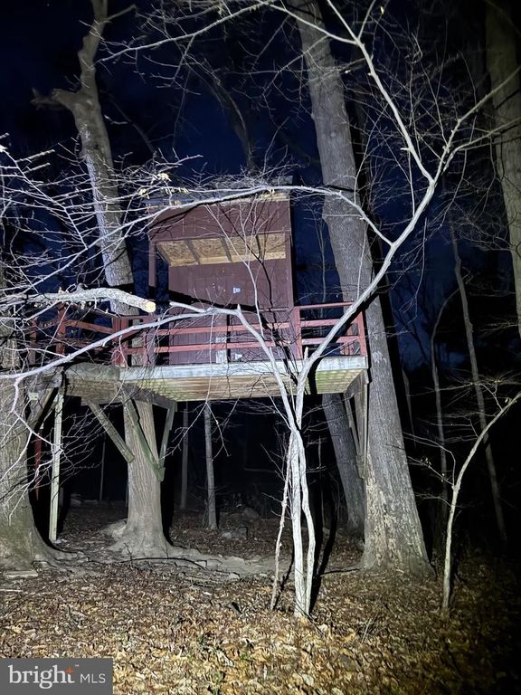 Image 33 of property listing at 9409 ELIZABETH CT, Fulton, MD 20759