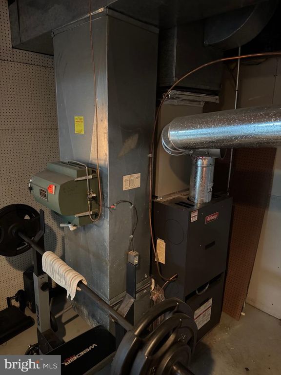 Image 35 of property listing at 9409 ELIZABETH CT, Fulton, MD 20759