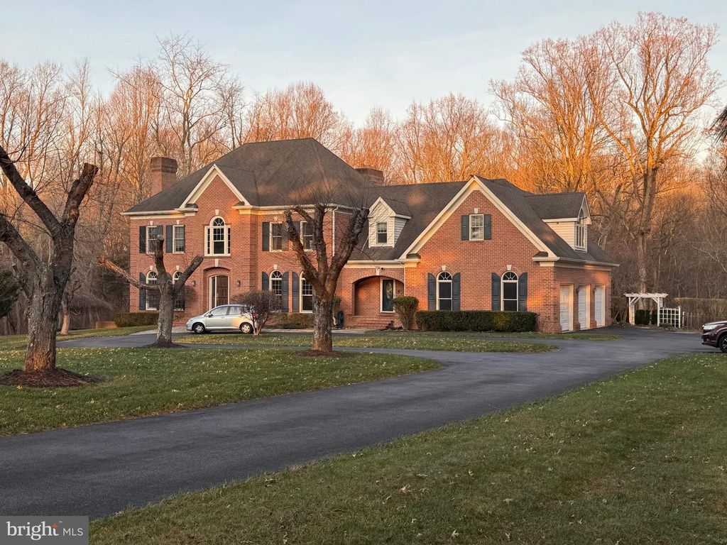 Image 3 of property listing at 9409 ELIZABETH CT, Fulton, MD 20759