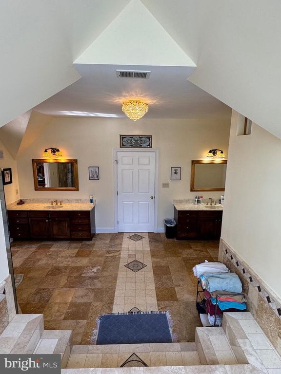 Image 51 of property listing at 9409 ELIZABETH CT, Fulton, MD 20759