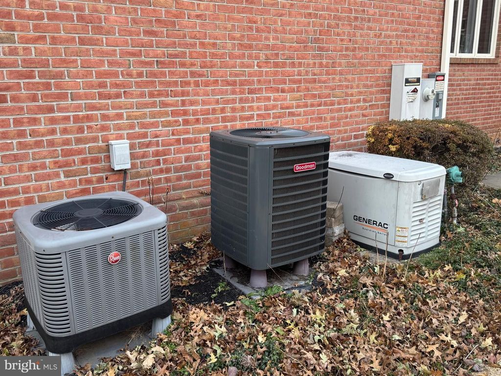 Image 5 of property listing at 9409 ELIZABETH CT, Fulton, MD 20759