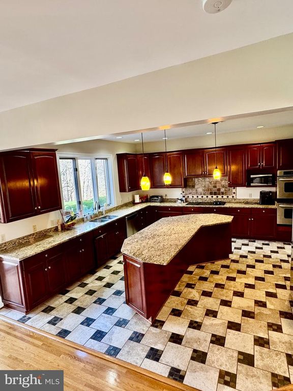 Image 64 of property listing at 9409 ELIZABETH CT, Fulton, MD 20759