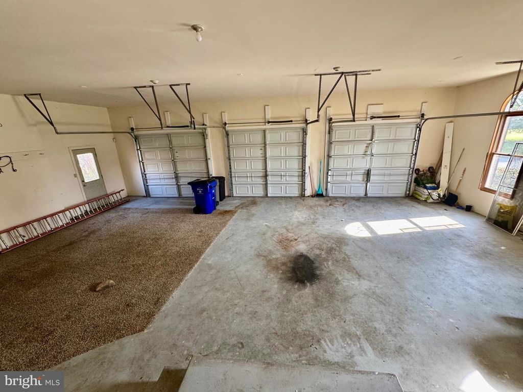 Image 74 of property listing at 9409 ELIZABETH CT, Fulton, MD 20759