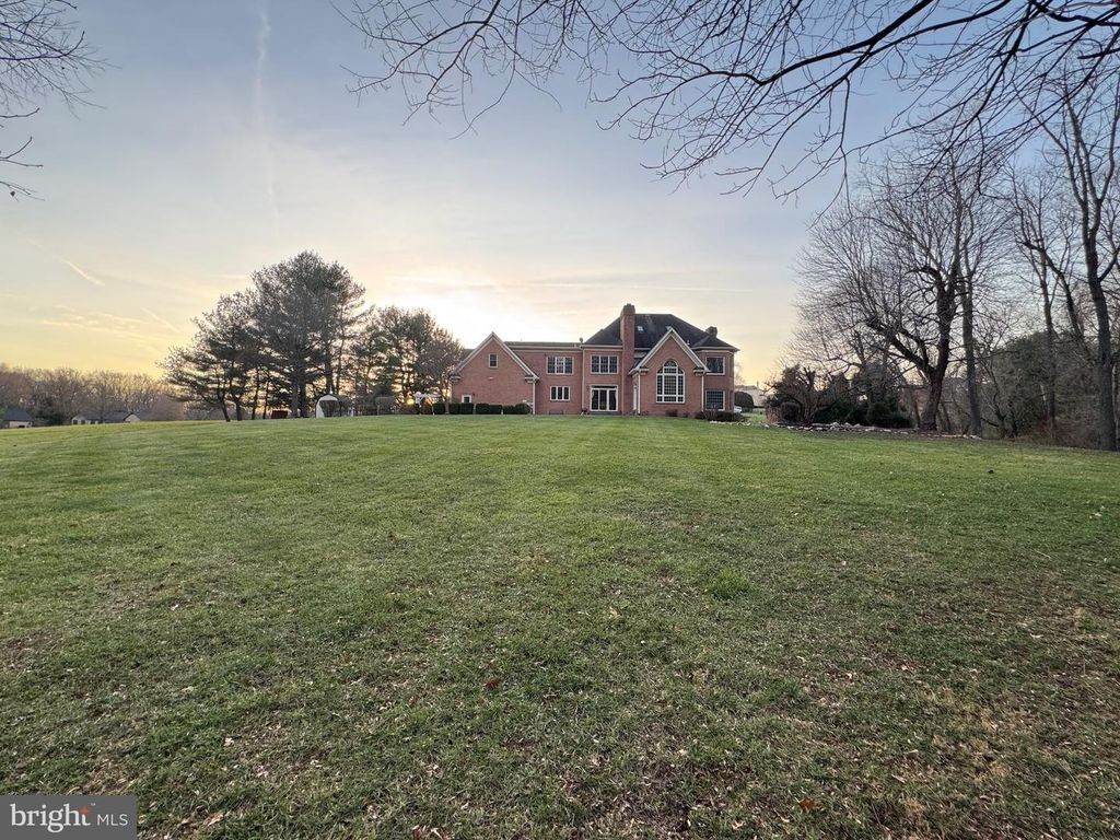 Image 8 of property listing at 9409 ELIZABETH CT, Fulton, MD 20759