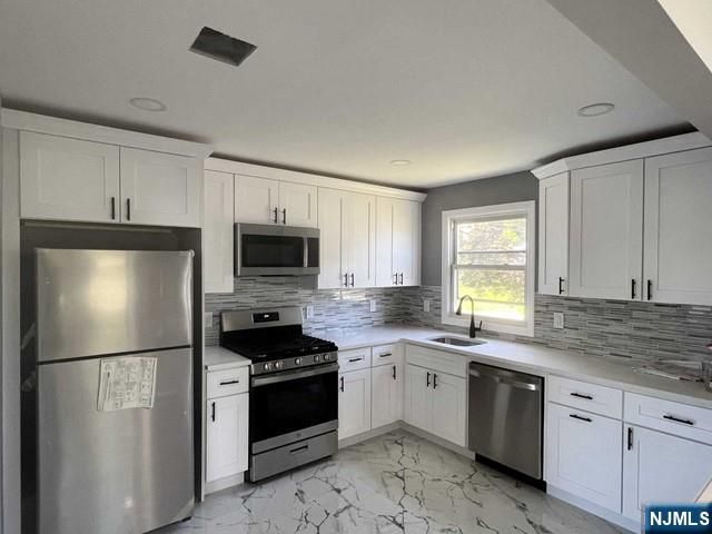 33-35 Obal Avenue, Elmwood Park, NJ 07407