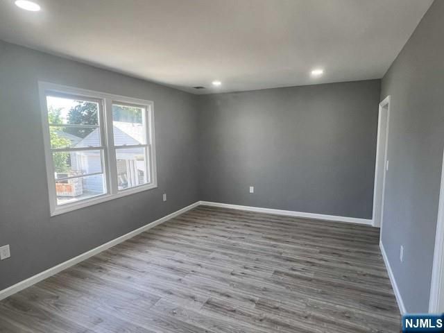 33-35 Obal Avenue, Elmwood Park, NJ 07407