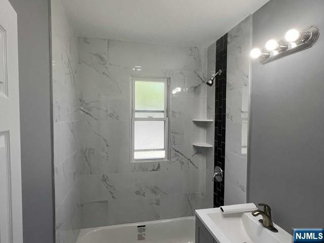 33-35 Obal Avenue, Elmwood Park, NJ 07407
