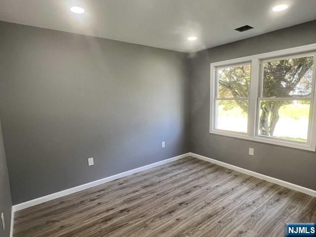 33-35 Obal Avenue, Elmwood Park, NJ 07407