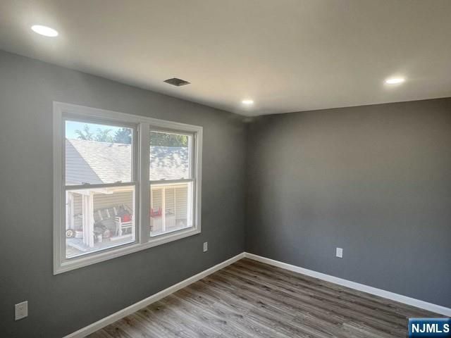 33-35 Obal Avenue, Elmwood Park, NJ 07407