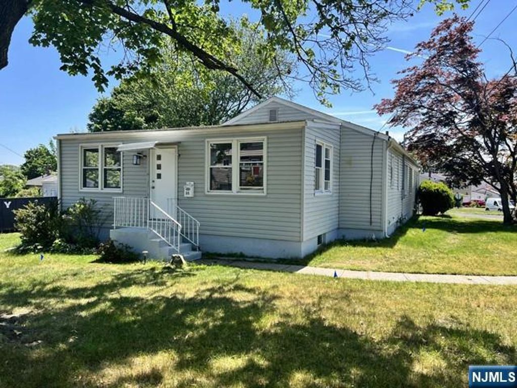 33-35 Obal Avenue, Elmwood Park, NJ 07407