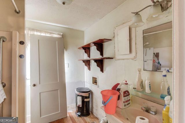 6088 Wade Orr Road, Flowery Branch, GA 30542