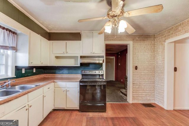 6088 Wade Orr Road, Flowery Branch, GA 30542