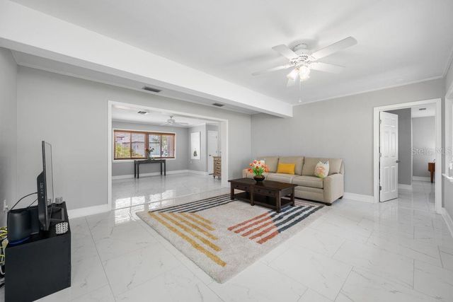 328 BAYVIEW DRIVE NE, St Petersburg, FL 33704