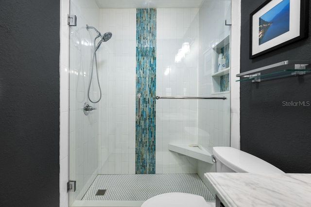 328 BAYVIEW DRIVE NE, St Petersburg, FL 33704