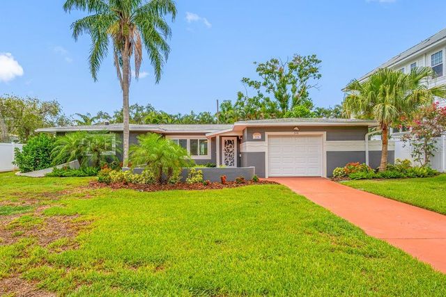 328 BAYVIEW DRIVE NE, St Petersburg, FL 33704