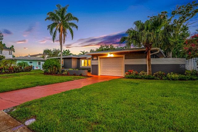 328 BAYVIEW DRIVE NE, St Petersburg, FL 33704