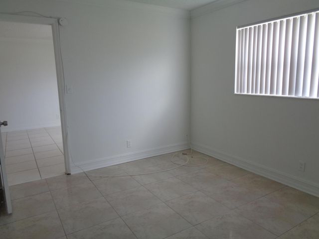 2008 Jackson Street E9, Hollywood, FL 33020
