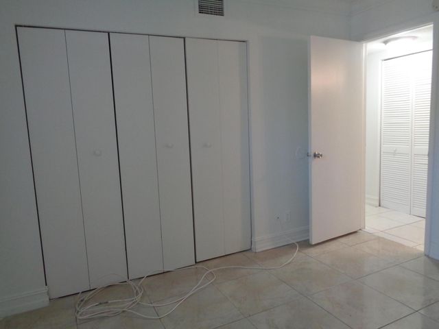 2008 Jackson Street E9, Hollywood, FL 33020
