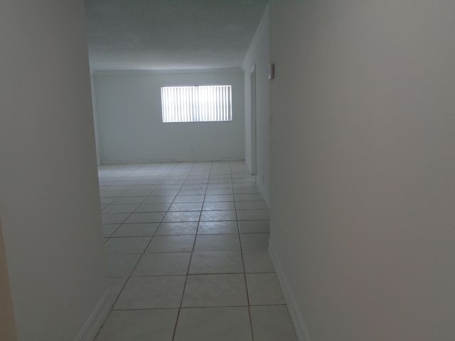 2008 Jackson Street E9, Hollywood, FL 33020