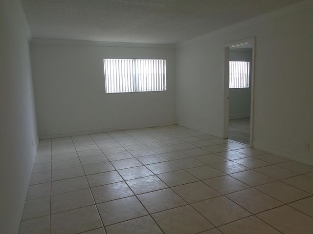 2008 Jackson Street E9, Hollywood, FL 33020