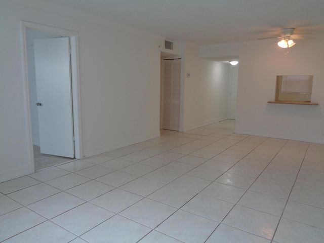 2008 Jackson Street E9, Hollywood, FL 33020