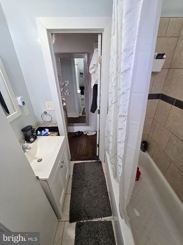 5410 WAYNE AVE, Philadelphia, PA 19144