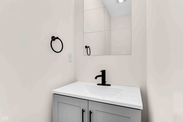 5866 Harbour Town Drive, Noblesville, IN 46062