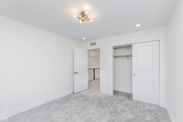 5866 Harbour Town Drive, Noblesville, IN 46062