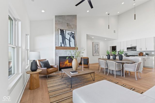 5866 Harbour Town Drive, Noblesville, IN 46062