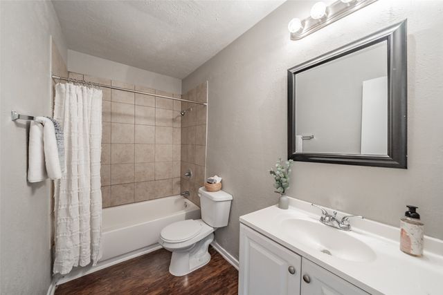 720 Nora Lane, Desoto, TX 75115