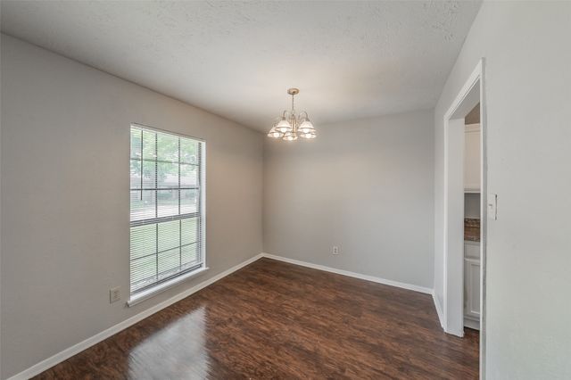 720 Nora Lane, Desoto, TX 75115