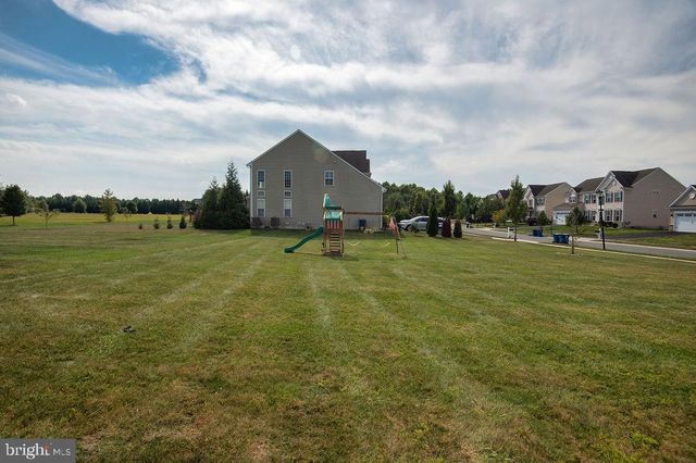 200 W TESTAVERDE RD, Newark, DE 19702