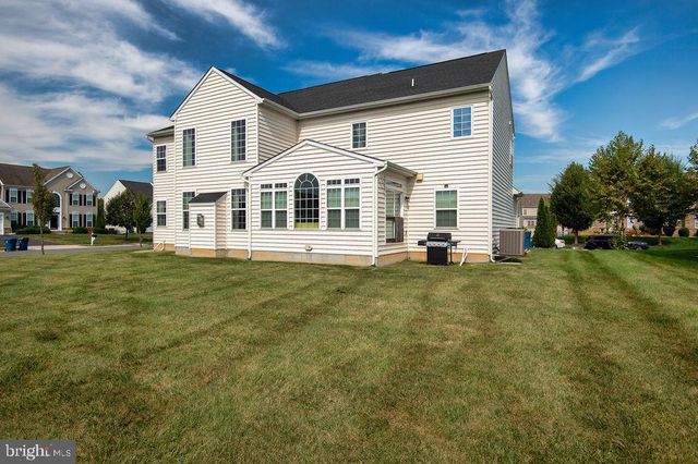 200 W TESTAVERDE RD, Newark, DE 19702