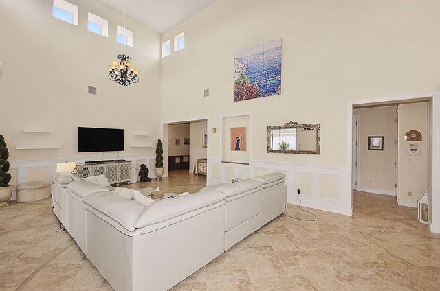 6008 NW Winfield Drive, Port St. Lucie, FL 34986