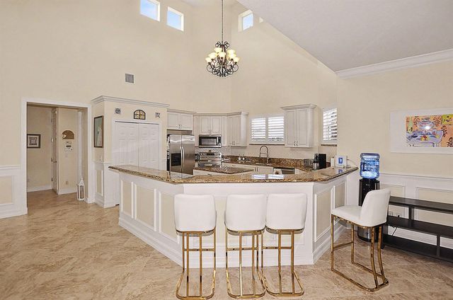 6008 NW Winfield Drive, Port St. Lucie, FL 34986