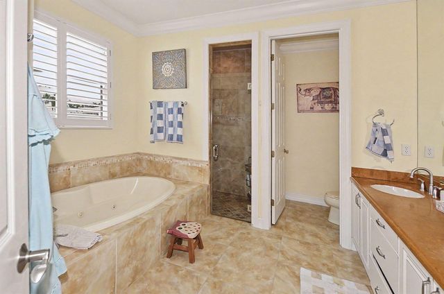 6008 NW Winfield Drive, Port St. Lucie, FL 34986