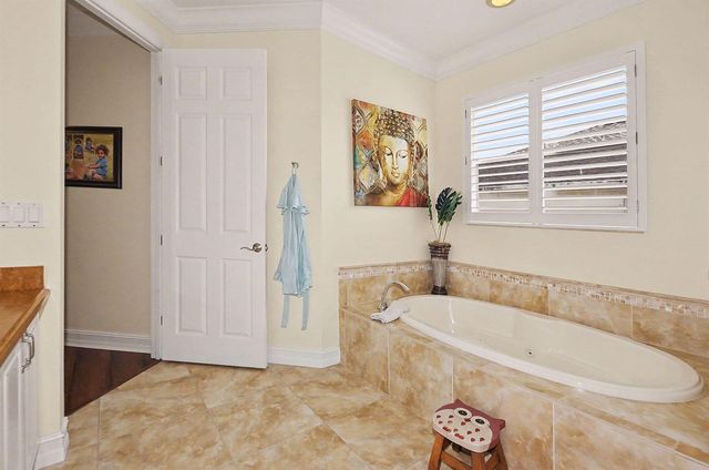6008 NW Winfield Drive, Port St. Lucie, FL 34986