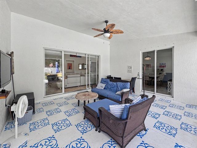 6008 NW Winfield Drive, Port St. Lucie, FL 34986