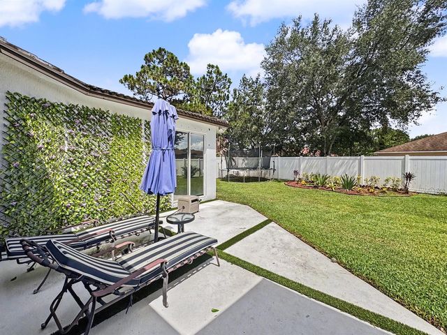 6008 NW Winfield Drive, Port St. Lucie, FL 34986