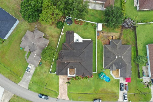 6008 NW Winfield Drive, Port St. Lucie, FL 34986
