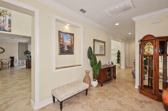 6008 NW Winfield Drive, Port St. Lucie, FL 34986