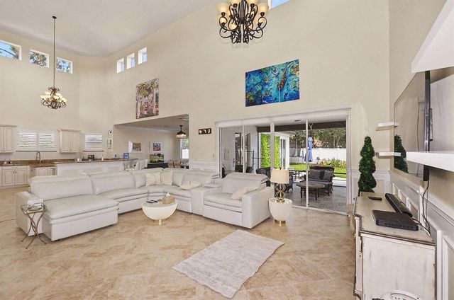 6008 NW Winfield Drive, Port St. Lucie, FL 34986