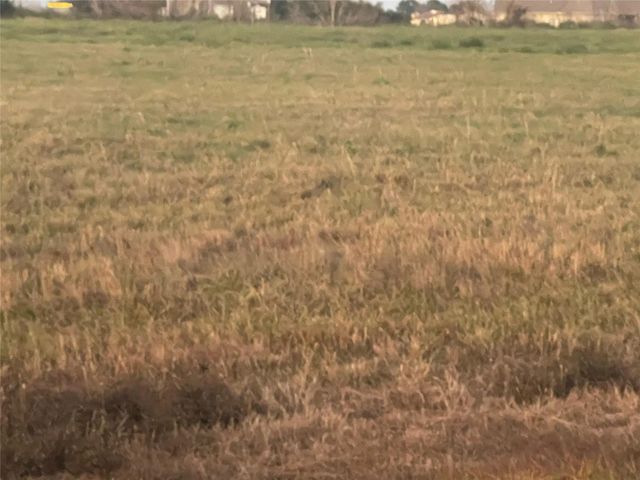 714 Chuckwagon Trail, Angleton, TX 77515